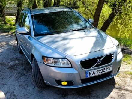 Сірий Вольво V50, об'ємом двигуна 1.6 л та пробігом 343 тис. км за 6800 $, фото 1 на Automoto.ua