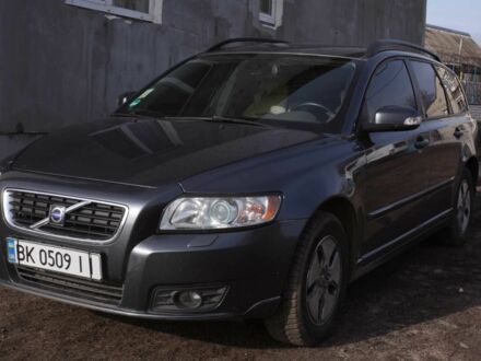 Вольво V50 2009 у Лубнах на Automoto.ua Сірий Вольво V50, об'ємом двигуна 1.6 л та пробігом 3 тис. км за 6300 $, фото 1 на Automoto.ua