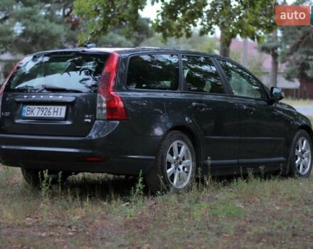 Вольво В50 2009 в Заречном на Automoto.ua Серый Вольво В50, объемом двигателя 1.6 л и пробегом 235 тыс. км за 6000 $, фото 1 на Automoto.ua