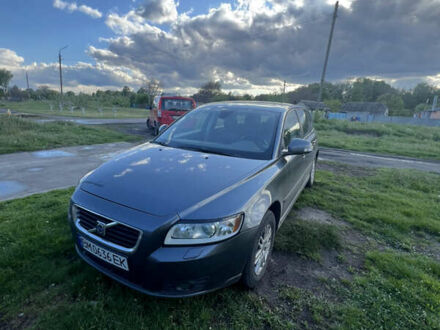 Вольво В50 2009 в Липовой Долине на Automoto.ua Серый Вольво В50, объемом двигателя 1.56 л и пробегом 261 тыс. км за 8200 $, фото 1 на Automoto.ua