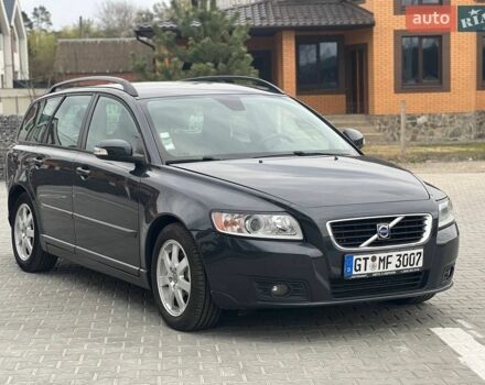 Сірий Вольво V50, об'ємом двигуна 1.6 л та пробігом 210 тис. км за 7800 $, фото 1 на Automoto.ua