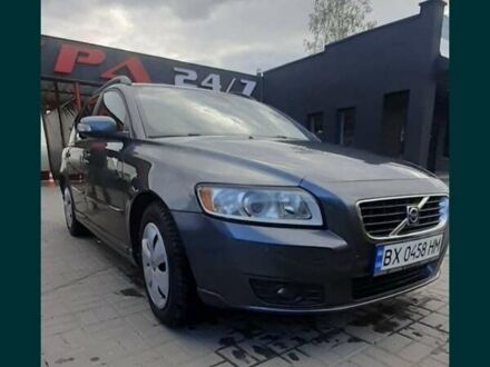 Вольво V50 2009 у Славуте на Automoto.ua Сірий Вольво V50, об'ємом двигуна 1.6 л та пробігом 265 тис. км за 7150 $, фото 1 на Automoto.ua