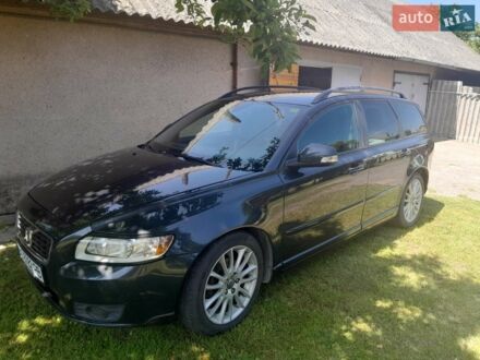 Сірий Вольво V50, об'ємом двигуна 1.6 л та пробігом 218 тис. км за 7400 $, фото 1 на Automoto.ua