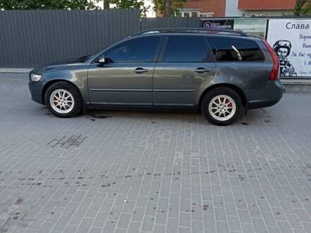 Вольво V50 2009 у Тернополі на Automoto.ua Сірий Вольво V50, об'ємом двигуна 1.56 л та пробігом 220 тис. км за 7300 $, фото 1 на Automoto.ua