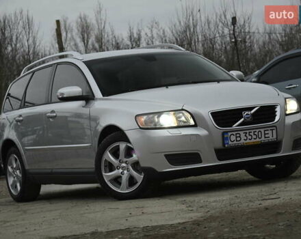 Серый Вольво В50, объемом двигателя 2 л и пробегом 240 тыс. км за 7550 $, фото 1 на Automoto.ua