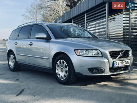 Вольво V50 2009 у Вінниці на Automoto.ua Сірий Вольво V50, об'ємом двигуна 1.56 л та пробігом 268 тис. км за 6300 $, фото 1 на Automoto.ua