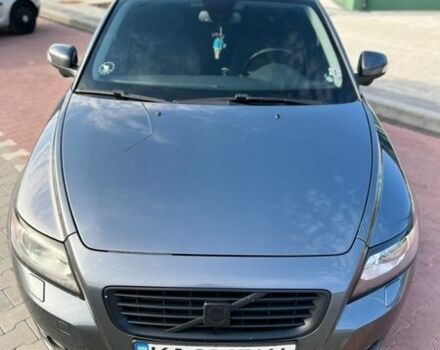 Серый Вольво В50, объемом двигателя 1.6 л и пробегом 265 тыс. км за 7800 $, фото 1 на Automoto.ua