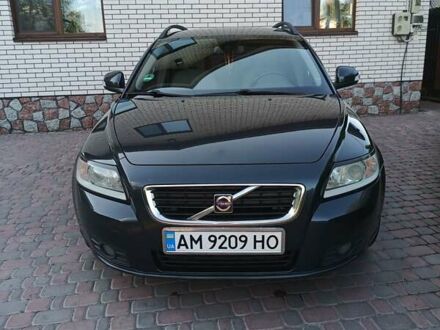 Вольво V50 2010 у Житомирі на Automoto.ua Сірий Вольво V50, об'ємом двигуна 1.6 л та пробігом 265 тис. км за 8000 $, фото 1 на Automoto.ua