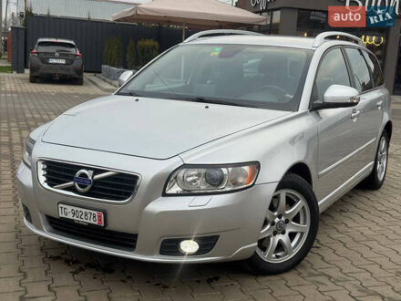 Сірий Вольво V50, об'ємом двигуна 0 л та пробігом 227 тис. км за 10300 $, фото 1 на Automoto.ua