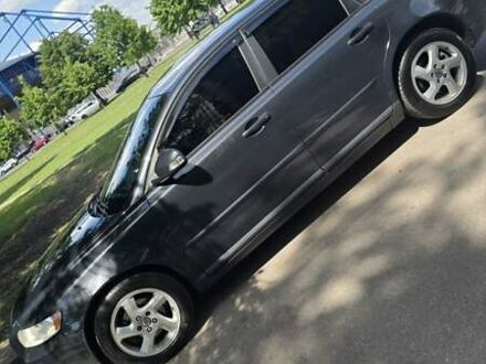 Вольво V50 2010 у Харкові на Automoto.ua Сірий Вольво V50, об'ємом двигуна 1.56 л та пробігом 255 тис. км за 6400 $, фото 1 на Automoto.ua