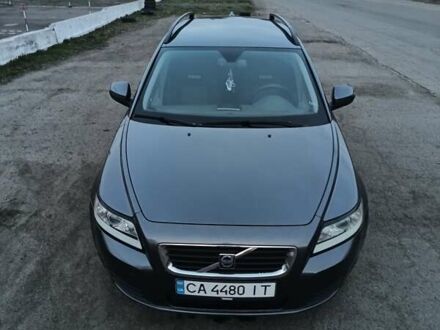 Серый Вольво В50, объемом двигателя 1.6 л и пробегом 305 тыс. км за 7150 $, фото 1 на Automoto.ua