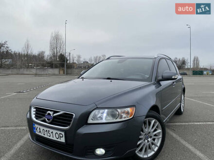 Вольво В50 2010 в Киеве на Automoto.ua Серый Вольво В50, объемом двигателя 1.56 л и пробегом 277 тыс. км за 9350 $, фото 1 на Automoto.ua