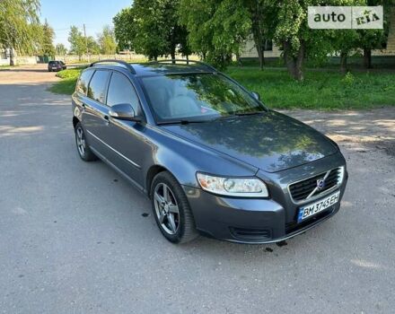 Сірий Вольво V50, об'ємом двигуна 0 л та пробігом 230 тис. км за 8000 $, фото 1 на Automoto.ua