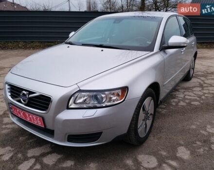 Серый Вольво В50, объемом двигателя 1.6 л и пробегом 220 тыс. км за 7000 $, фото 1 на Automoto.ua