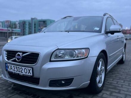 Вольво V50 2010 у Софіївська Борщагівка на Automoto.ua Сірий Вольво V50, об'ємом двигуна 1.56 л та пробігом 270 тис. км за 8450 $, фото 1 на Automoto.ua