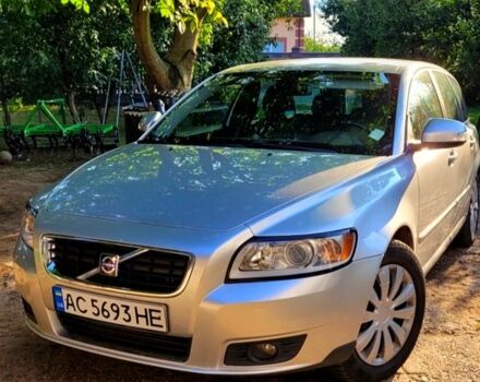 Серый Вольво В50, объемом двигателя 1.6 л и пробегом 250 тыс. км за 7500 $, фото 1 на Automoto.ua