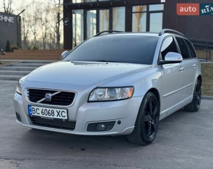 Сірий Вольво V50, об'ємом двигуна 2 л та пробігом 294 тис. км за 7699 $, фото 1 на Automoto.ua