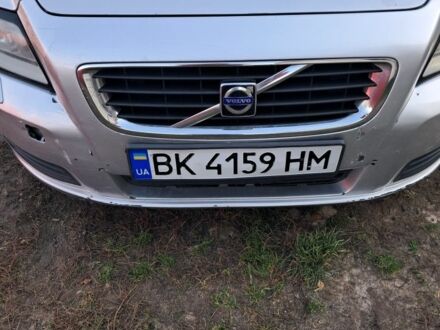 Серый Вольво В50, объемом двигателя 1.6 л и пробегом 218 тыс. км за 6400 $, фото 1 на Automoto.ua