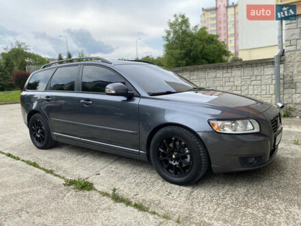 Вольво V50 2010 у Івано-Франківську на Automoto.ua Сірий Вольво V50, об'ємом двигуна 1.56 л та пробігом 279 тис. км за 7750 $, фото 1 на Automoto.ua