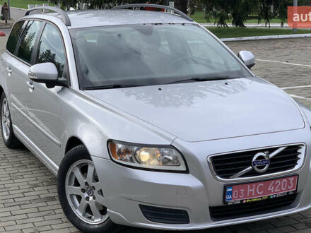 Серый Вольво В50, объемом двигателя 1.6 л и пробегом 263 тыс. км за 6900 $, фото 1 на Automoto.ua