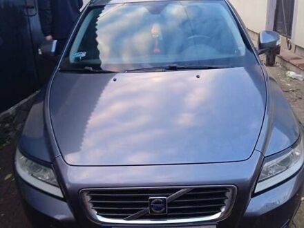 Вольво V50 2010 у Тернополі на Automoto.ua Сірий Вольво V50, об'ємом двигуна 1.6 л та пробігом 223 тис. км за 6800 $, фото 1 на Automoto.ua
