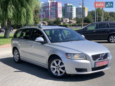 Вольво В50 2010 в Луцке на Automoto.ua Серый Вольво В50, объемом двигателя 1.6 л и пробегом 260 тыс. км за 7950 $, фото 1 на Automoto.ua