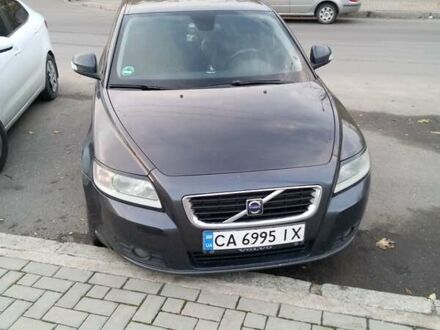 Вольво В50 2010 в Николаеве на Automoto.ua Серый Вольво В50, объемом двигателя 1.6 л и пробегом 237 тыс. км за 6000 $, фото 1 на Automoto.ua