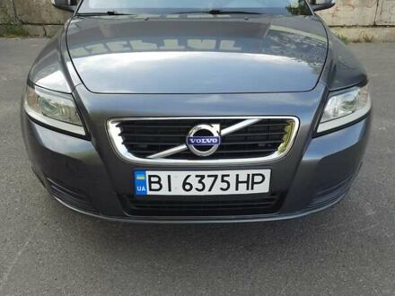 Вольво V50 2010 у Полтаві на Automoto.ua Сірий Вольво V50, об'ємом двигуна 1.6 л та пробігом 300 тис. км за 6800 $, фото 1 на Automoto.ua