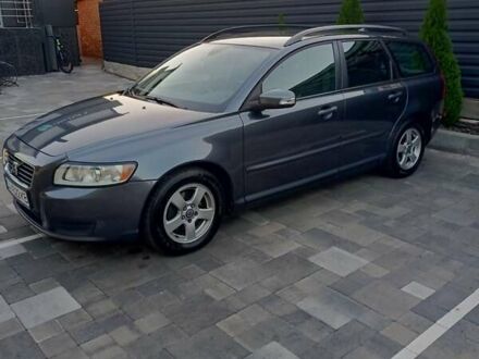 Сірий Вольво V50, об'ємом двигуна 1.56 л та пробігом 194 тис. км за 8500 $, фото 1 на Automoto.ua