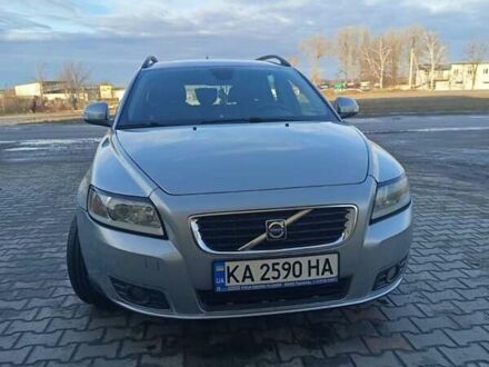 Вольво V50 2010 у Житомирі на Automoto.ua Сірий Вольво V50, об'ємом двигуна 1.6 л та пробігом 227 тис. км за 6500 $, фото 1 на Automoto.ua