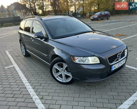 Вольво В50 2010 в Луцке на Automoto.ua Серый Вольво В50, объемом двигателя 1.6 л и пробегом 280 тыс. км за 8600 $, фото 1 на Automoto.ua