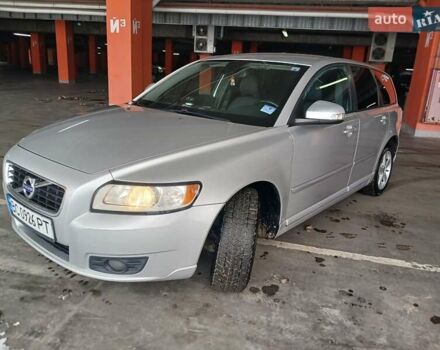 Сірий Вольво V50, об'ємом двигуна 1.56 л та пробігом 245 тис. км за 7500 $, фото 1 на Automoto.ua