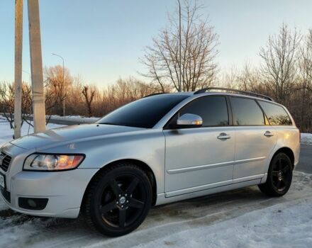 Сірий Вольво V50, об'ємом двигуна 0 л та пробігом 235 тис. км за 6650 $, фото 1 на Automoto.ua