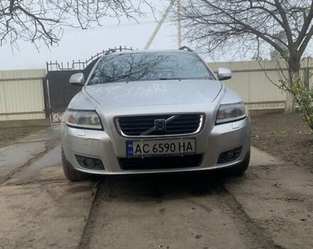 Серый Вольво В50, объемом двигателя 1.6 л и пробегом 300 тыс. км за 6400 $, фото 1 на Automoto.ua