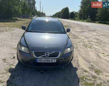 Серый Вольво В50, объемом двигателя 1.56 л и пробегом 222 тыс. км за 6700 $, фото 1 на Automoto.ua