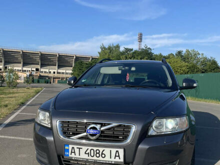 Сірий Вольво V50, об'ємом двигуна 1.6 л та пробігом 250 тис. км за 7900 $, фото 1 на Automoto.ua