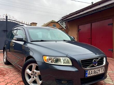Серый Вольво В50, объемом двигателя 1.6 л и пробегом 219 тыс. км за 6650 $, фото 1 на Automoto.ua