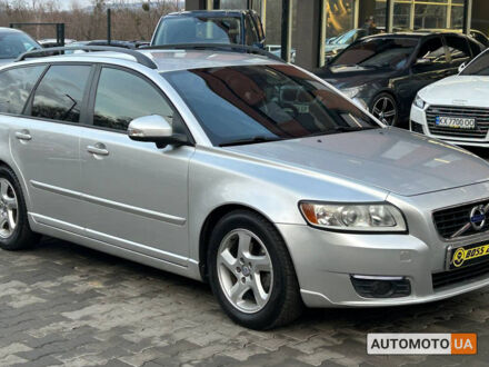 Вольво V50 2011 у Чернівцях на Automoto.ua Сірий Вольво V50, об'ємом двигуна 1.6 л та пробігом 239 тис. км за 9000 $, фото 1 на Automoto.ua