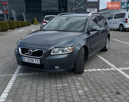Серый Вольво В50, объемом двигателя 1.56 л и пробегом 295 тыс. км за 7200 $, фото 1 на Automoto.ua