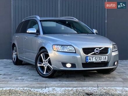 Вольво V50 2011 у Калуше на Automoto.ua Сірий Вольво V50, об'ємом двигуна 1.56 л та пробігом 238 тис. км за 7700 $, фото 1 на Automoto.ua