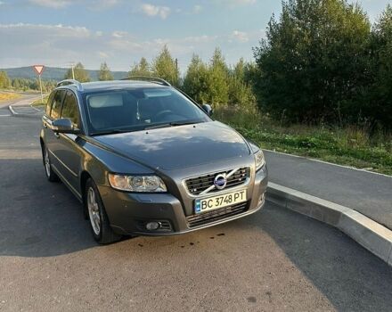 Сірий Вольво V50, об'ємом двигуна 1.6 л та пробігом 253 тис. км за 7600 $, фото 1 на Automoto.ua
