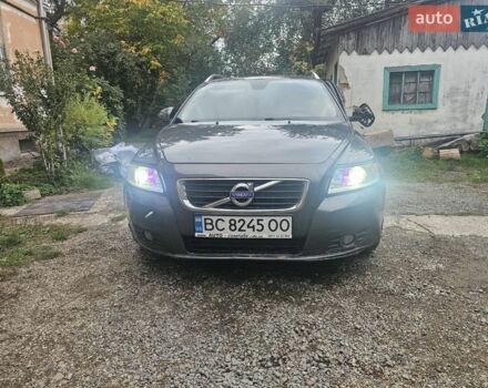 Сірий Вольво V50, об'ємом двигуна 1.56 л та пробігом 233 тис. км за 4000 $, фото 1 на Automoto.ua