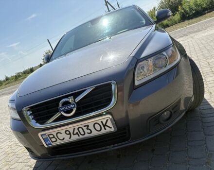 Серый Вольво В50, объемом двигателя 1.6 л и пробегом 27 тыс. км за 8200 $, фото 1 на Automoto.ua