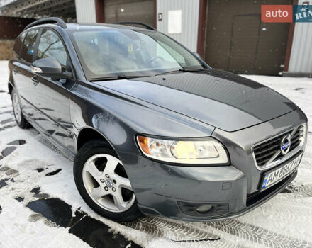 Сірий Вольво V50, об'ємом двигуна 1.56 л та пробігом 250 тис. км за 8199 $, фото 1 на Automoto.ua