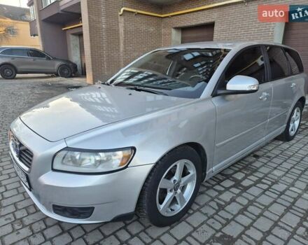 Сірий Вольво V50, об'ємом двигуна 1.6 л та пробігом 240 тис. км за 7200 $, фото 1 на Automoto.ua
