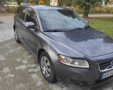 Серый Вольво В50, объемом двигателя 1.6 л и пробегом 226 тыс. км за 7300 $, фото 1 на Automoto.ua