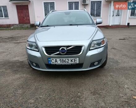 Серый Вольво В50, объемом двигателя 1.6 л и пробегом 222 тыс. км за 8700 $, фото 1 на Automoto.ua