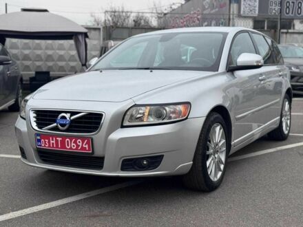 Сірий Вольво V50, об'ємом двигуна 2 л та пробігом 258 тис. км за 10200 $, фото 1 на Automoto.ua