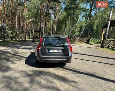 Серый Вольво В50, объемом двигателя 1.56 л и пробегом 332 тыс. км за 7500 $, фото 1 на Automoto.ua