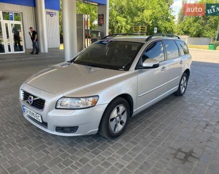Сірий Вольво V50, об'ємом двигуна 1.56 л та пробігом 215 тис. км за 7999 $, фото 1 на Automoto.ua